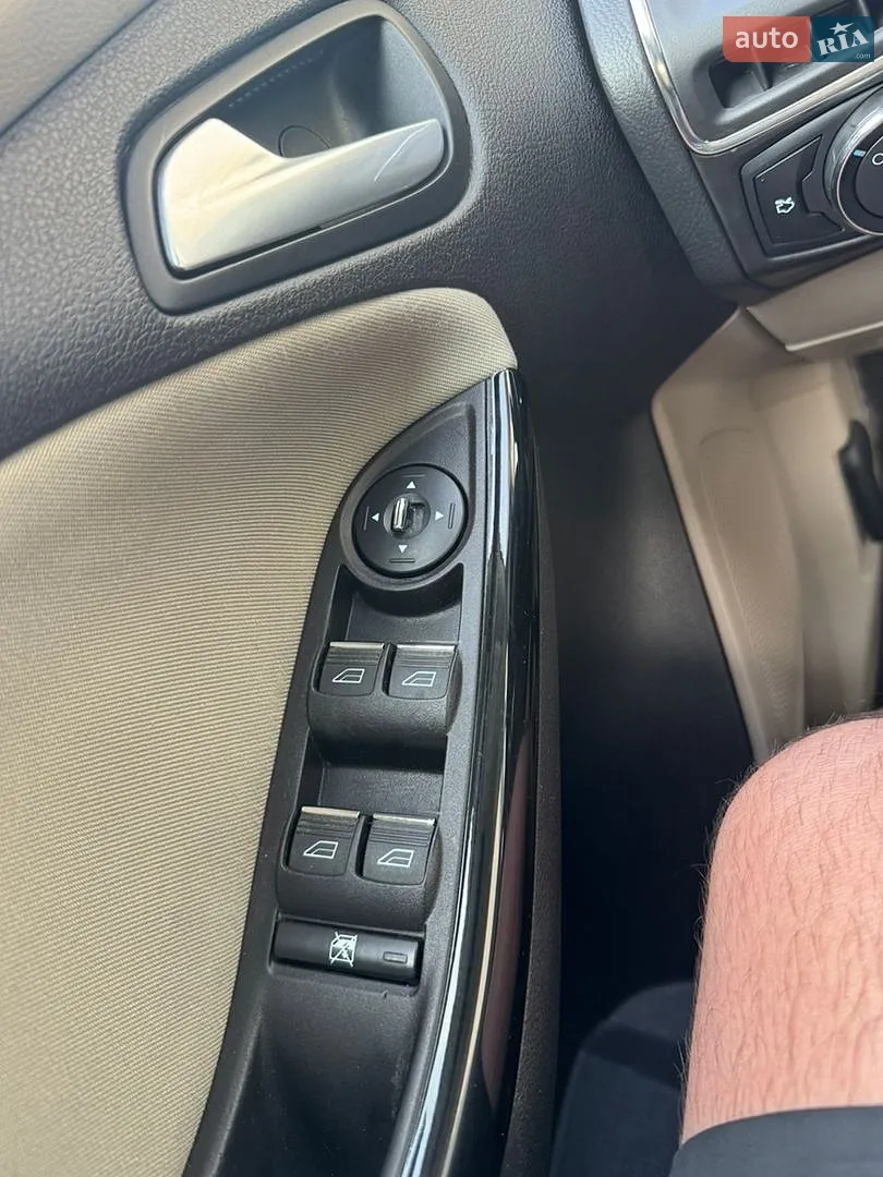 2013 Ford Focus - мініатюра 17