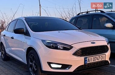 Седан Ford Focus 2016 в Десне Седан Ford Focus 2016 в Десне