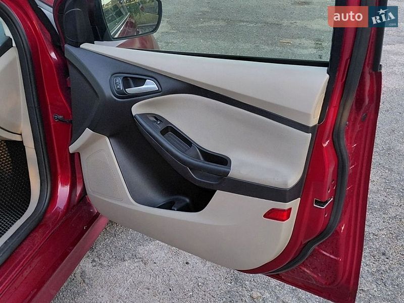 Хэтчбек Ford Focus 2015 в Богуславе