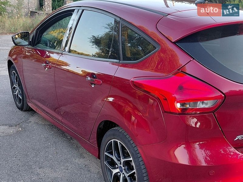 Хэтчбек Ford Focus 2015 в Богуславе