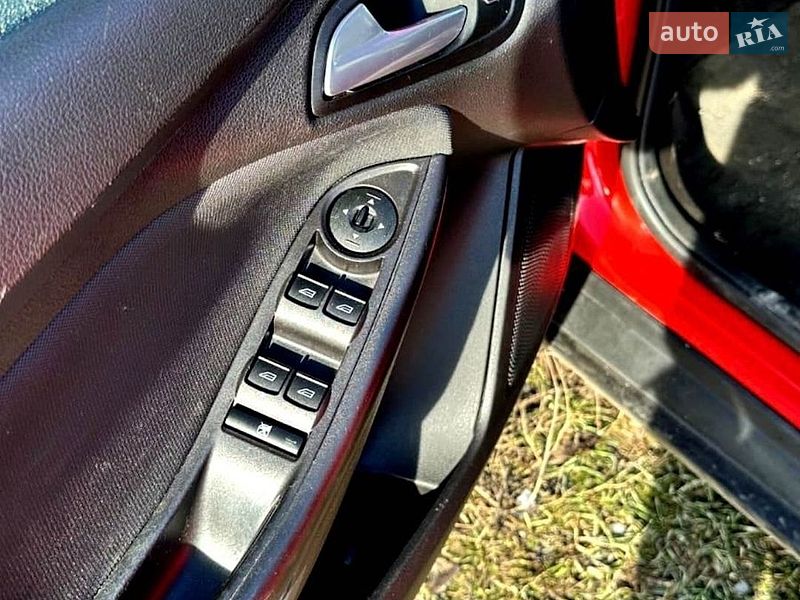 Хэтчбек Ford Focus 2017 в Вольнянске