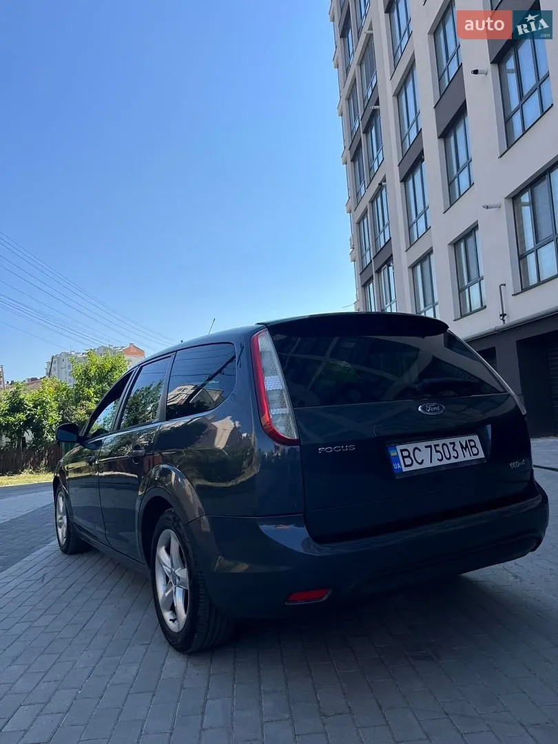 2010 Ford Focus - мініатюра 8