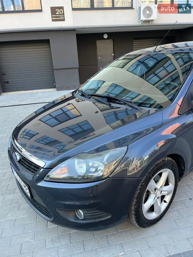 2010 Ford Focus - мініатюра 10