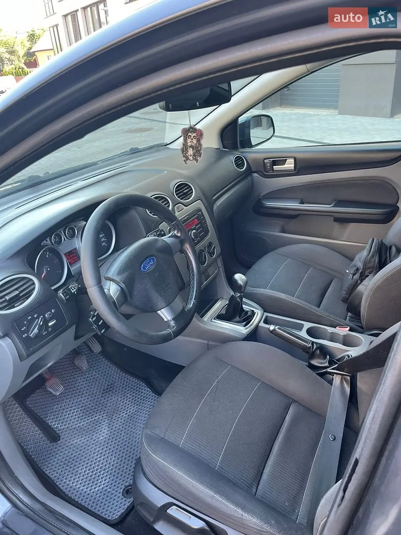 2010 Ford Focus - мініатюра 15