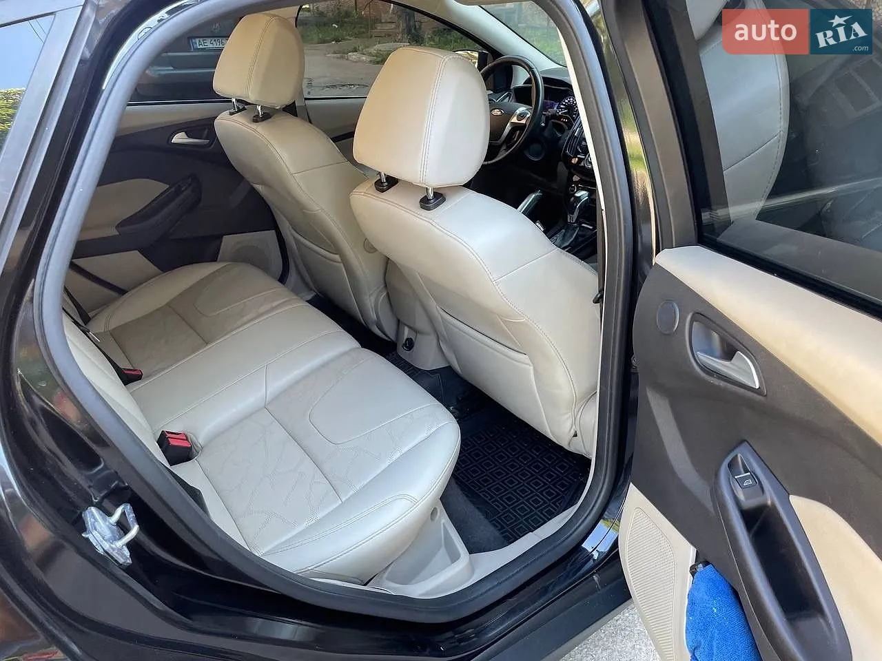 2012 Ford Focus - мініатюра 12