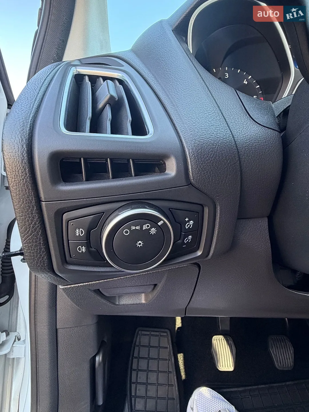 2016 Ford Focus - мініатюра 14