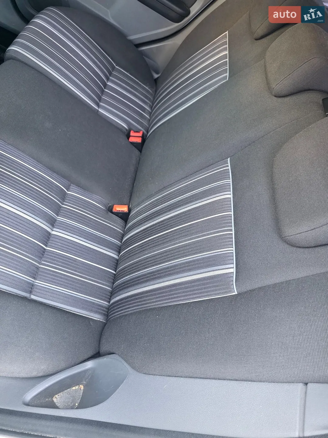 2010 Ford Focus - мініатюра 11