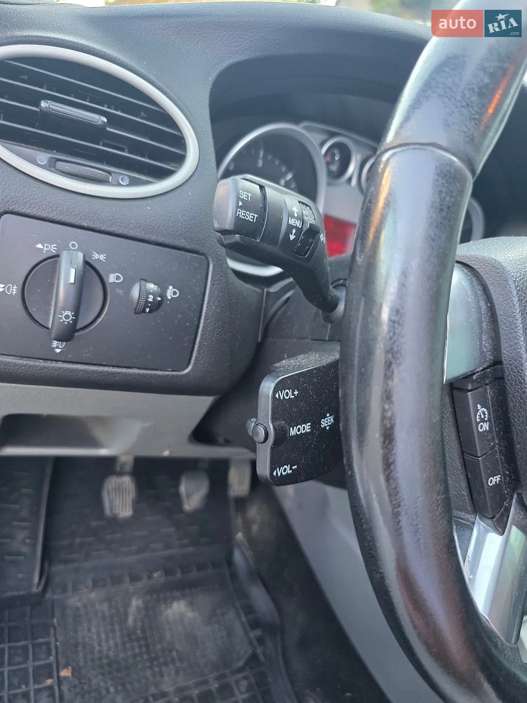2010 Ford Focus - мініатюра 19