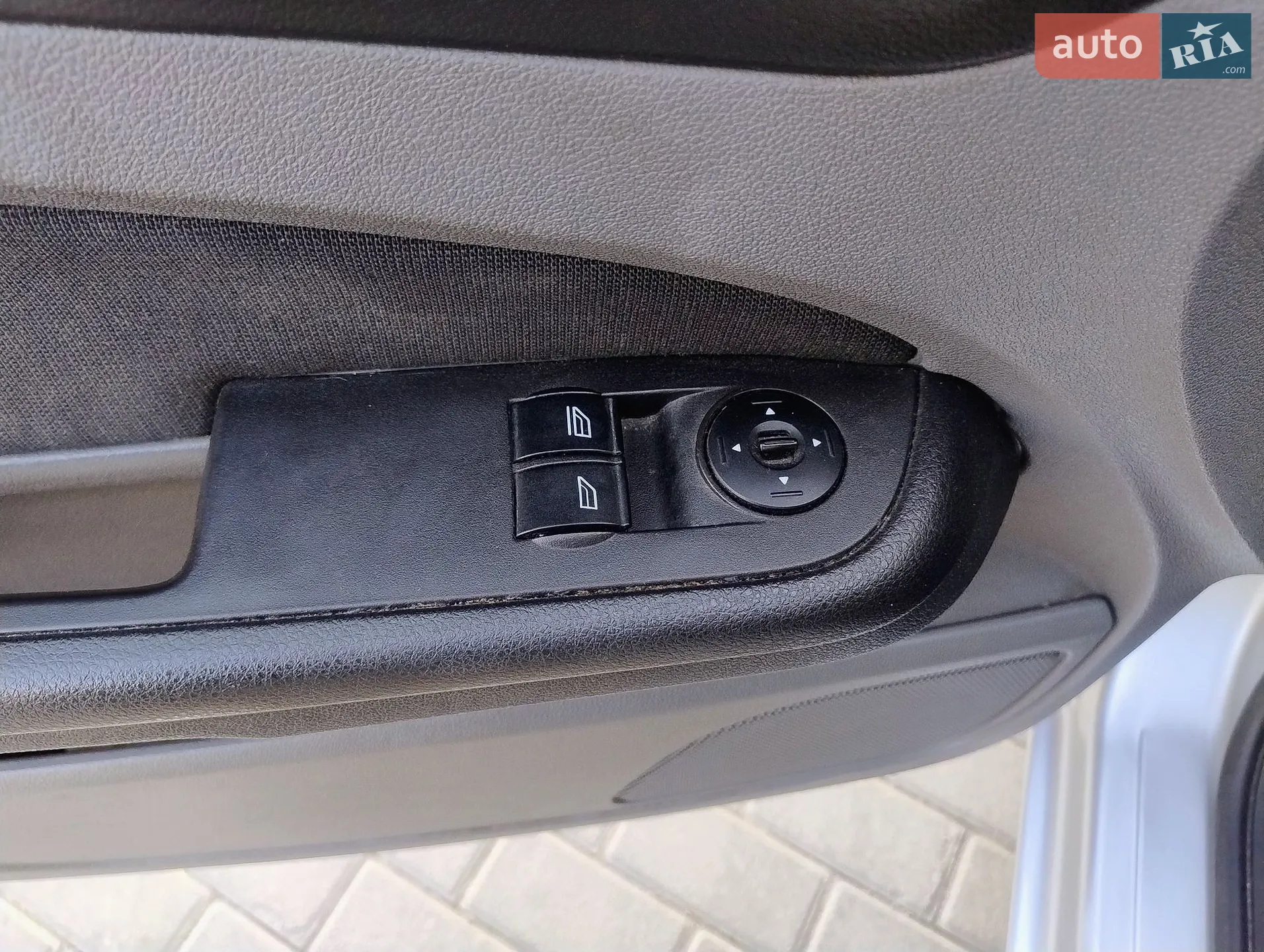 2010 Ford Focus - мініатюра 11