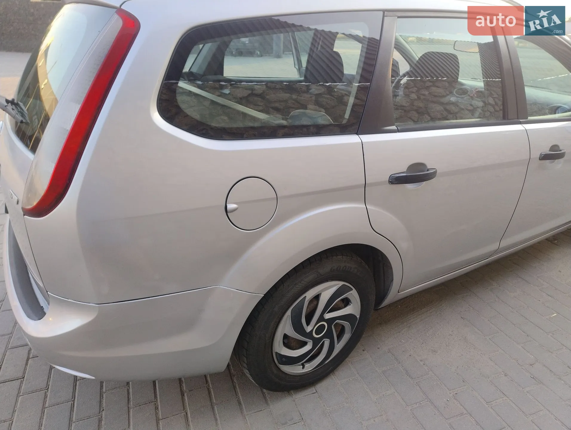 2010 Ford Focus - мініатюра 28