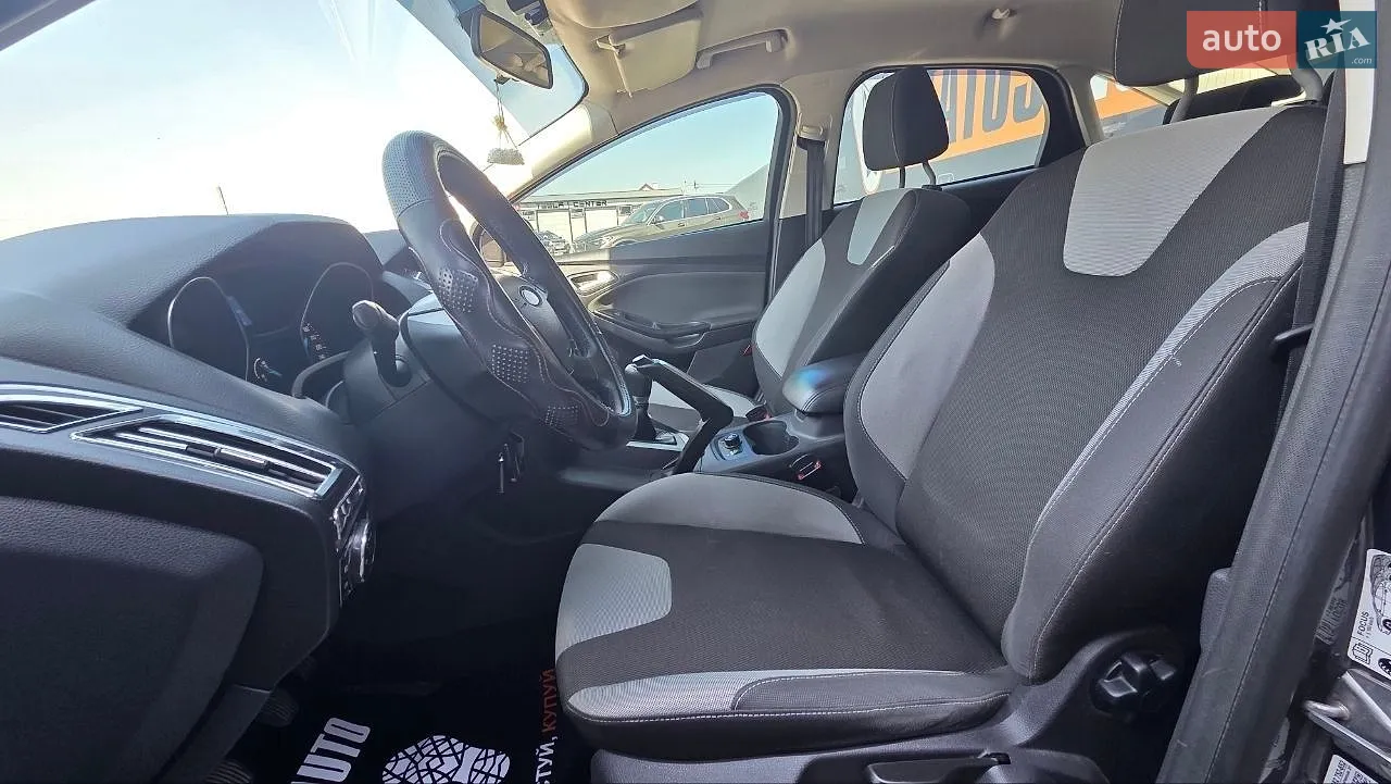 2012 Ford Focus - мініатюра 16