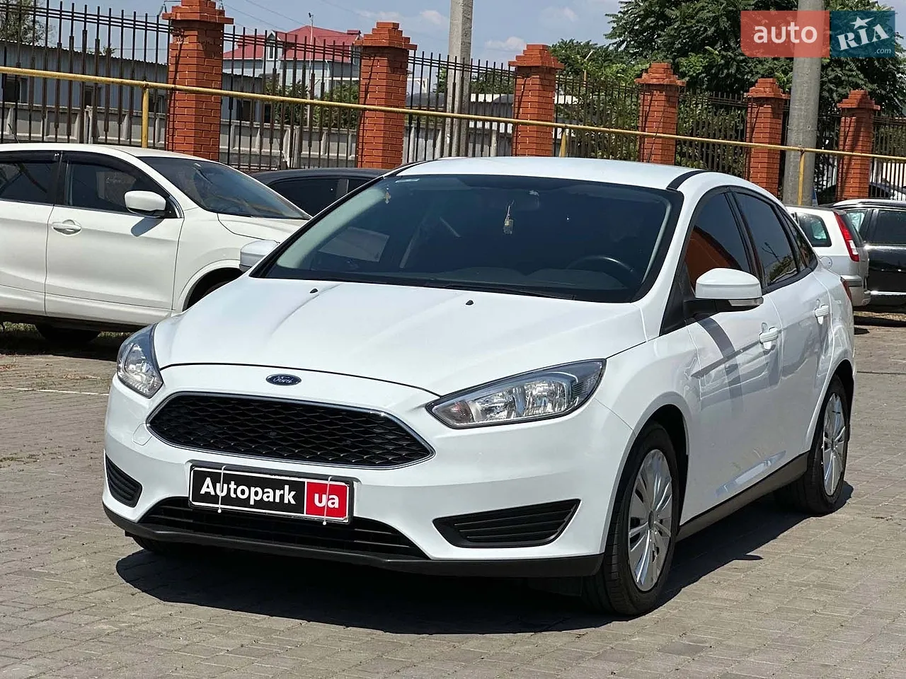 2016 Ford Focus - мініатюра 18