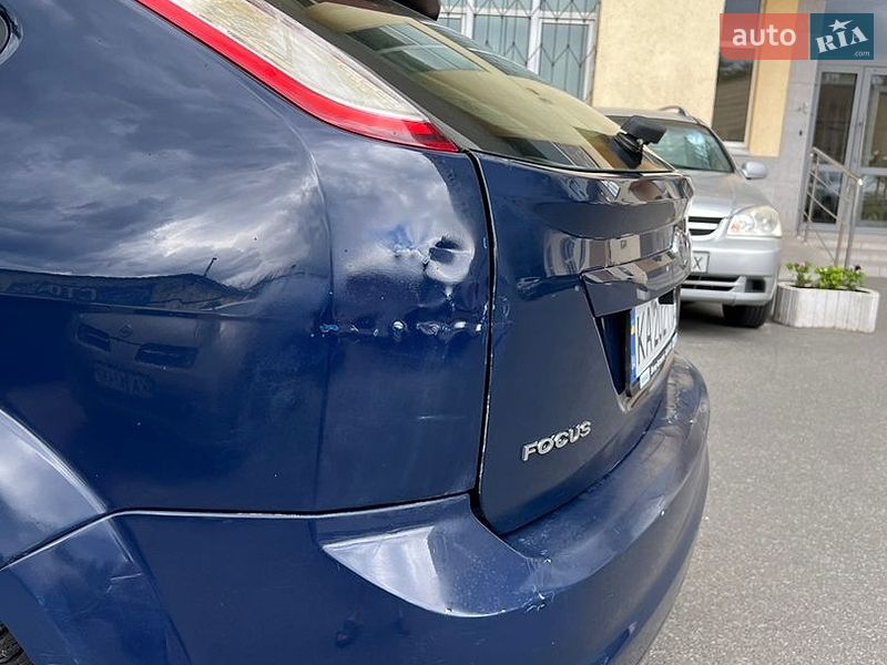 Хэтчбек Ford Focus 2011 в Смеле