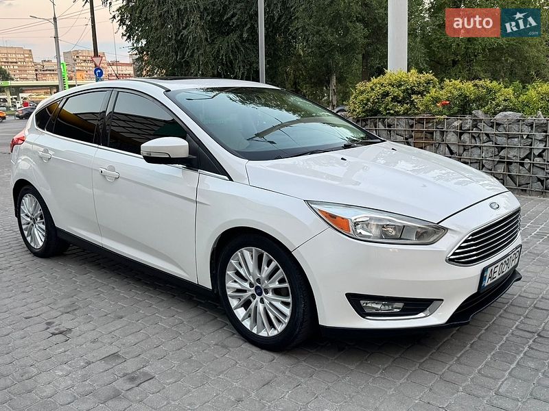 Хетчбек Ford Focus 2017 в Дніпрі