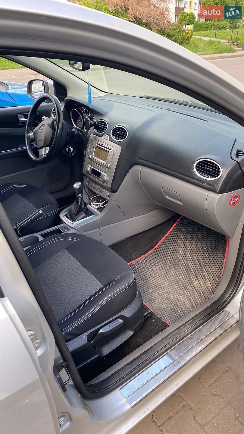 2010 Ford Focus - мініатюра 3