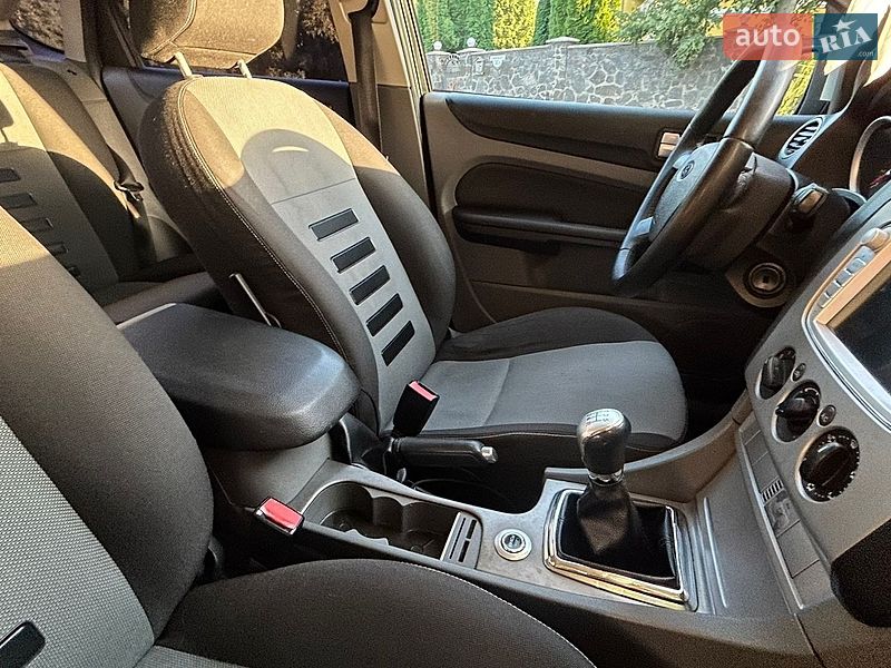 Хэтчбек Ford Focus 2008 в Виннице