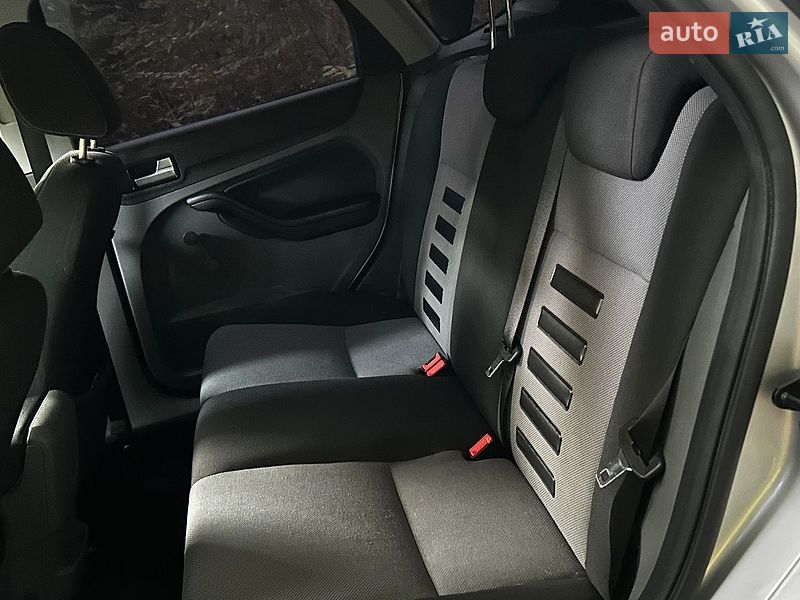 Хэтчбек Ford Focus 2008 в Виннице
