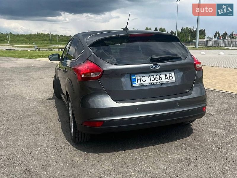 Хэтчбек Ford Focus 2015 в Львове
