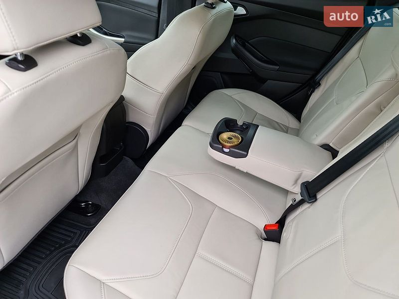 Хэтчбек Ford Focus 2015 в Львове