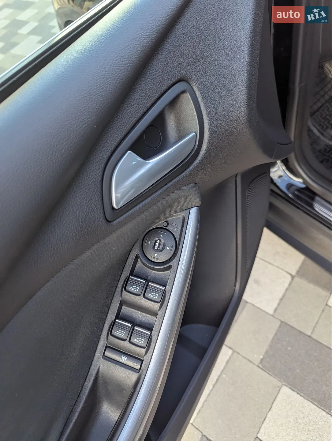 2012 Ford Focus - мініатюра 12