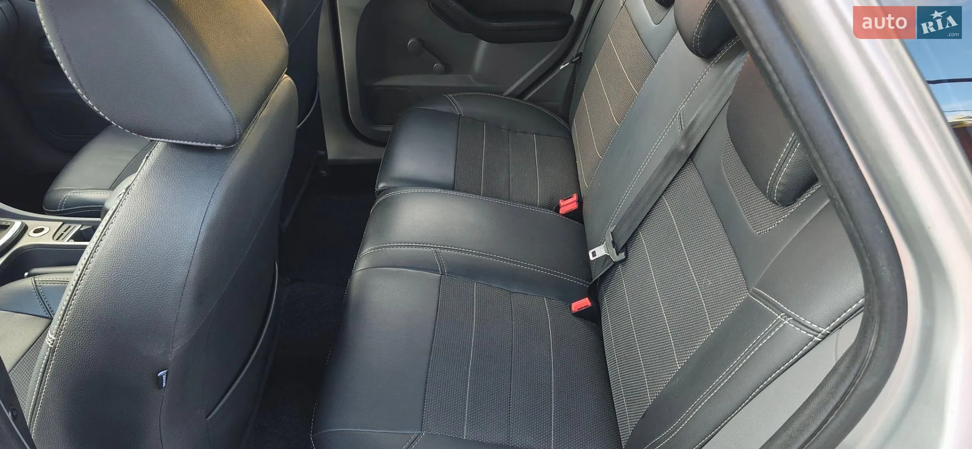 2011 Ford Focus - мініатюра 15