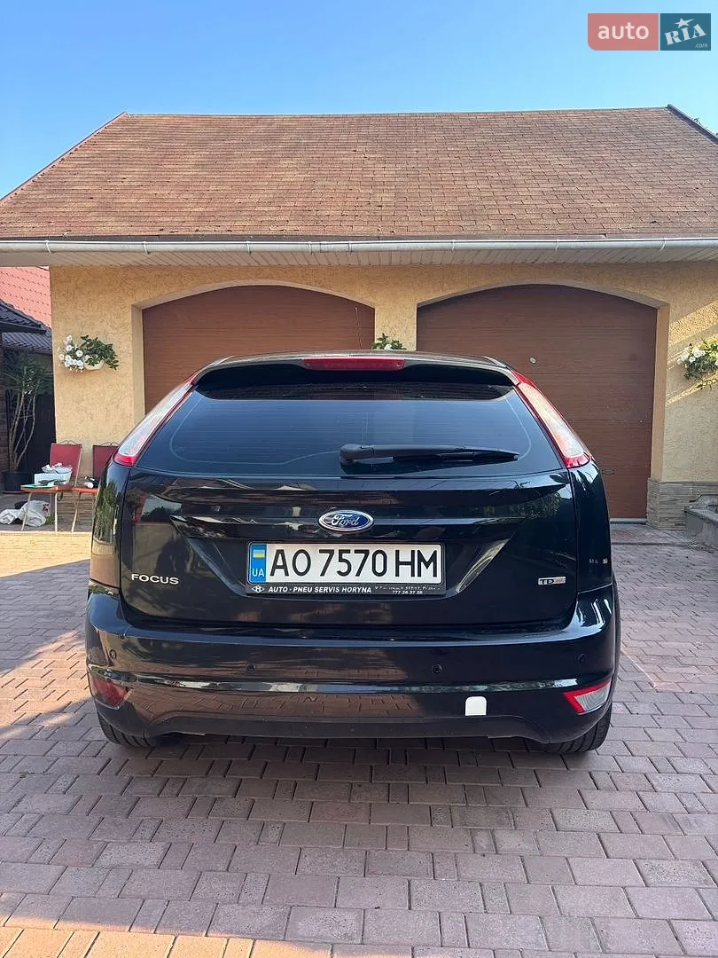 2010 Ford Focus - мініатюра 9