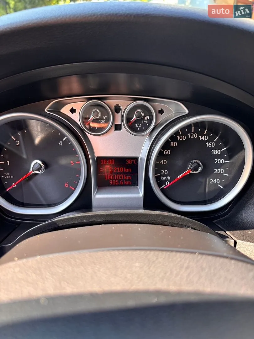 2010 Ford Focus - мініатюра 15