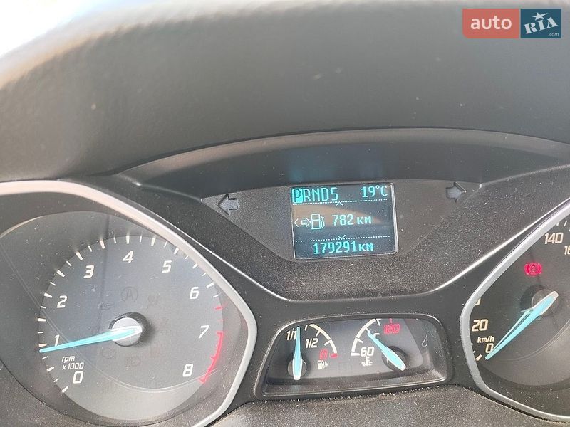 Хэтчбек Ford Focus 2012 в Петрове