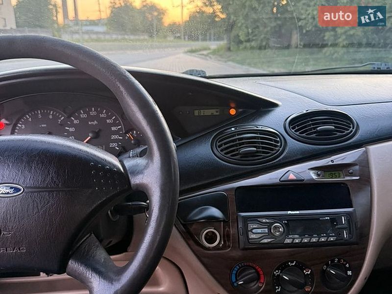 Седан Ford Focus 2000 в Дніпрі
