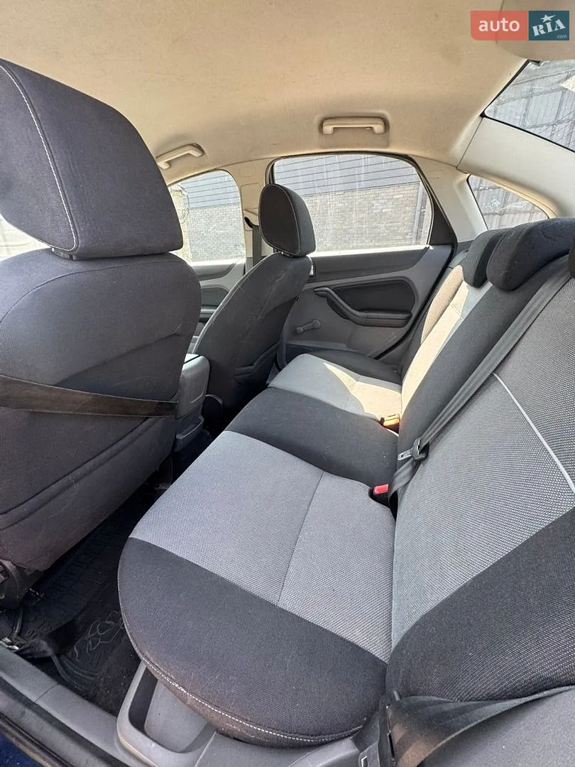2011 Ford Focus - мініатюра 7