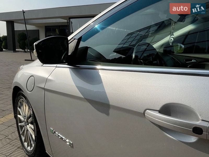 Хэтчбек Ford Focus 2013 в Львове