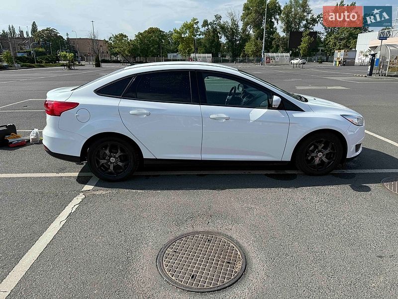 Седан Ford Focus 2017 в Киеве