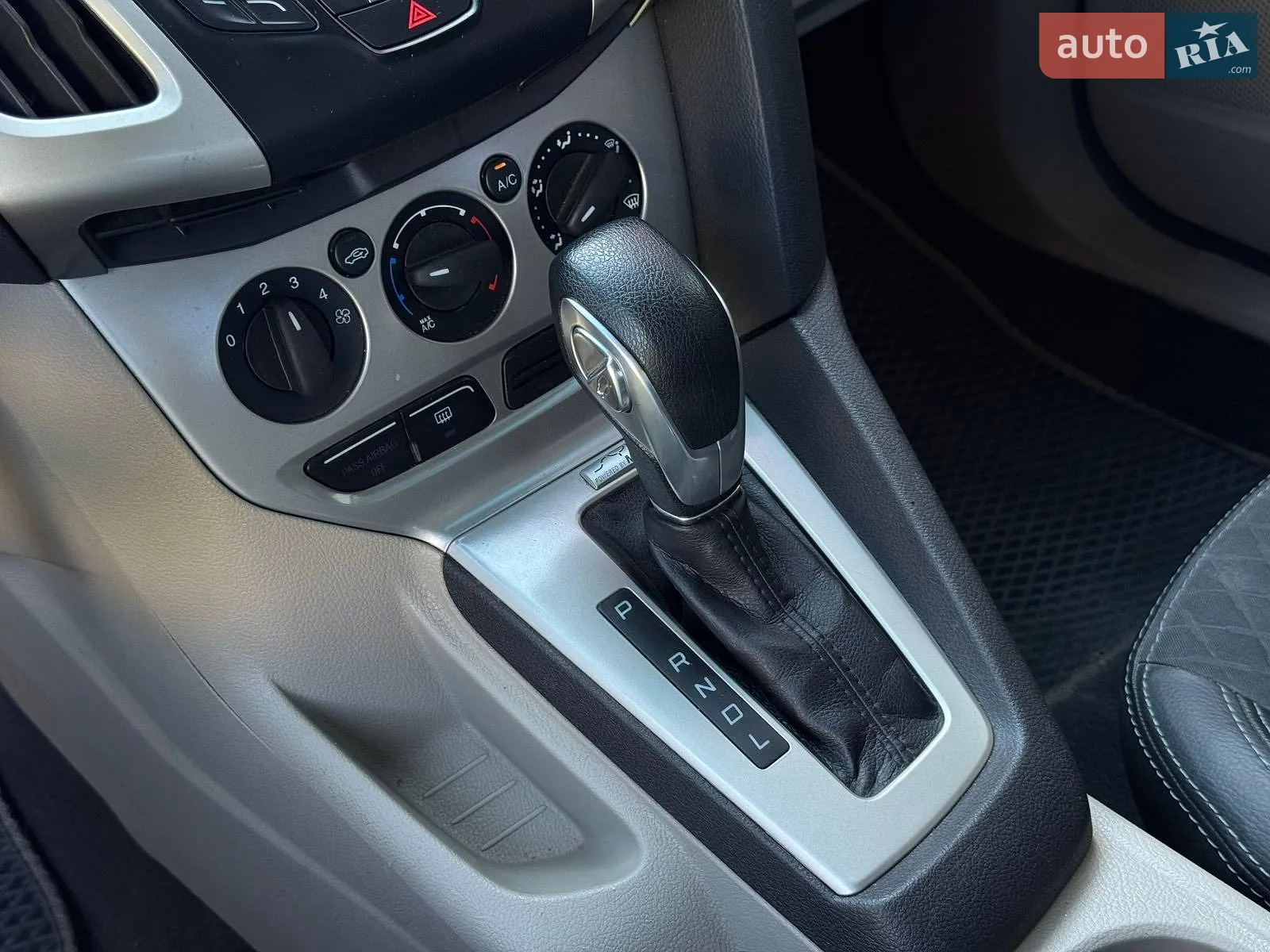 2014 Ford Focus - мініатюра 16