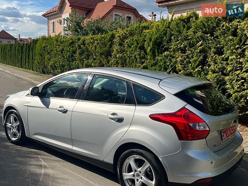 Хэтчбек Ford Focus 2011 в Шептицькому