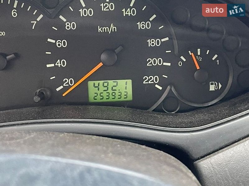 Хэтчбек Ford Focus 2003 в Ровно фото 10 Хэтчбек Ford Focus 2003 в Ровно