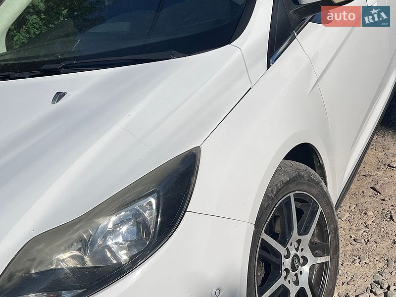Седан Ford Focus 2011 в Черновцах