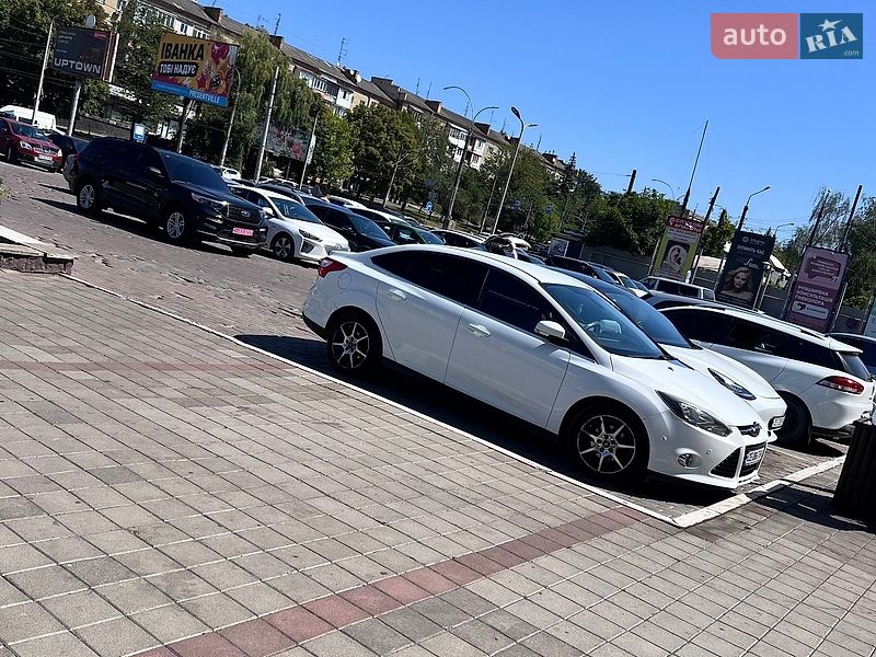 Седан Ford Focus 2011 в Черновцах