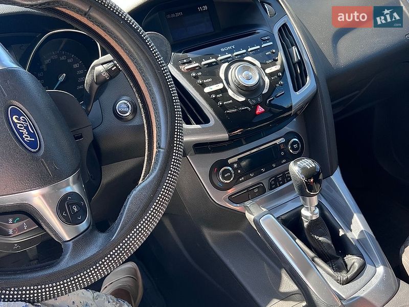 Седан Ford Focus 2011 в Черновцах