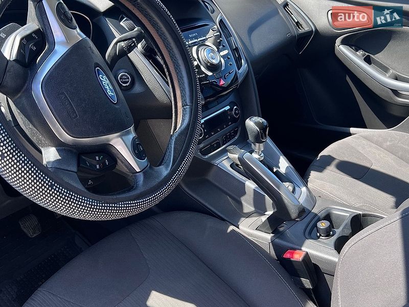 Седан Ford Focus 2011 в Черновцах