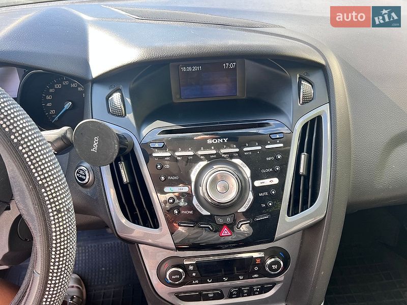Седан Ford Focus 2011 в Черновцах
