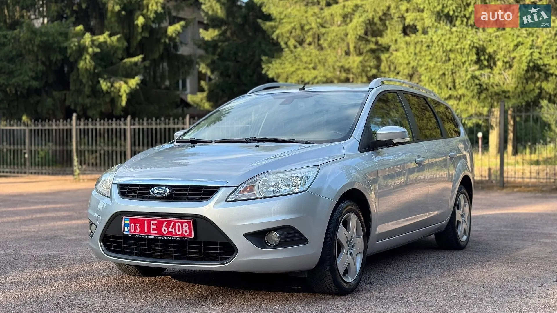 2010 Ford Focus - мініатюра 2
