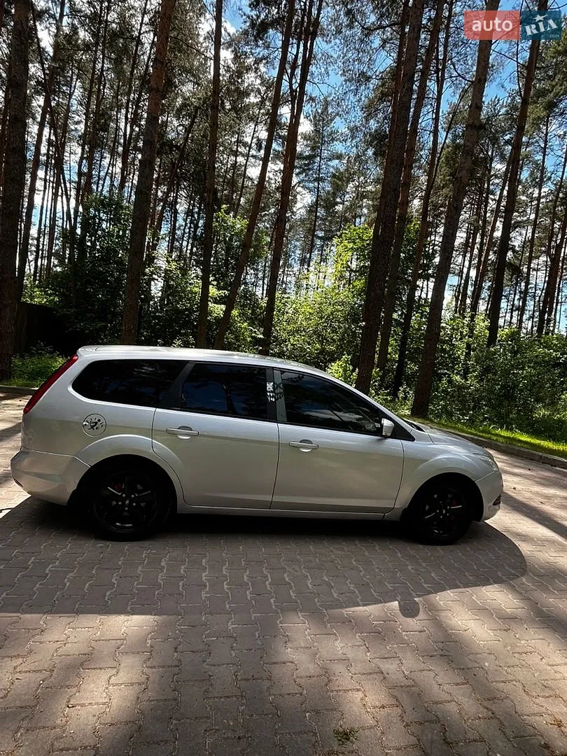 2010 Ford Focus - мініатюра 3