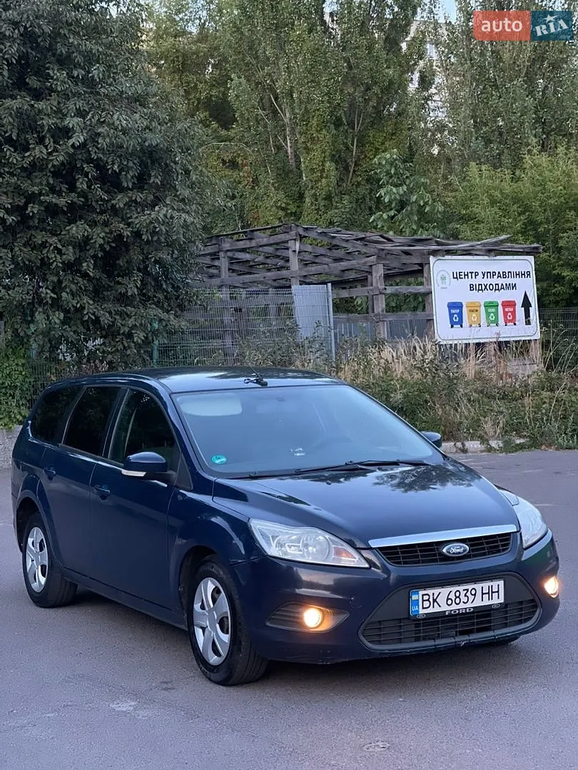 2010 Ford Focus - фото 1