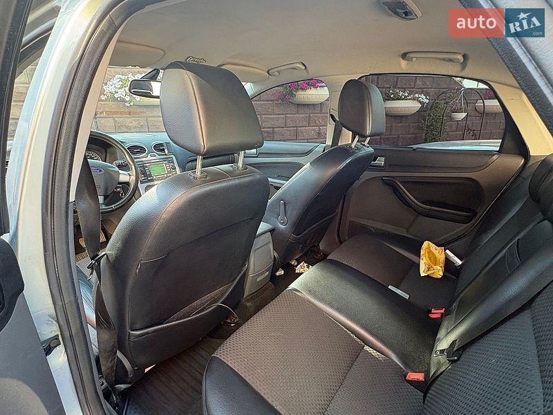Хэтчбек Ford Focus 2005 в Киеве