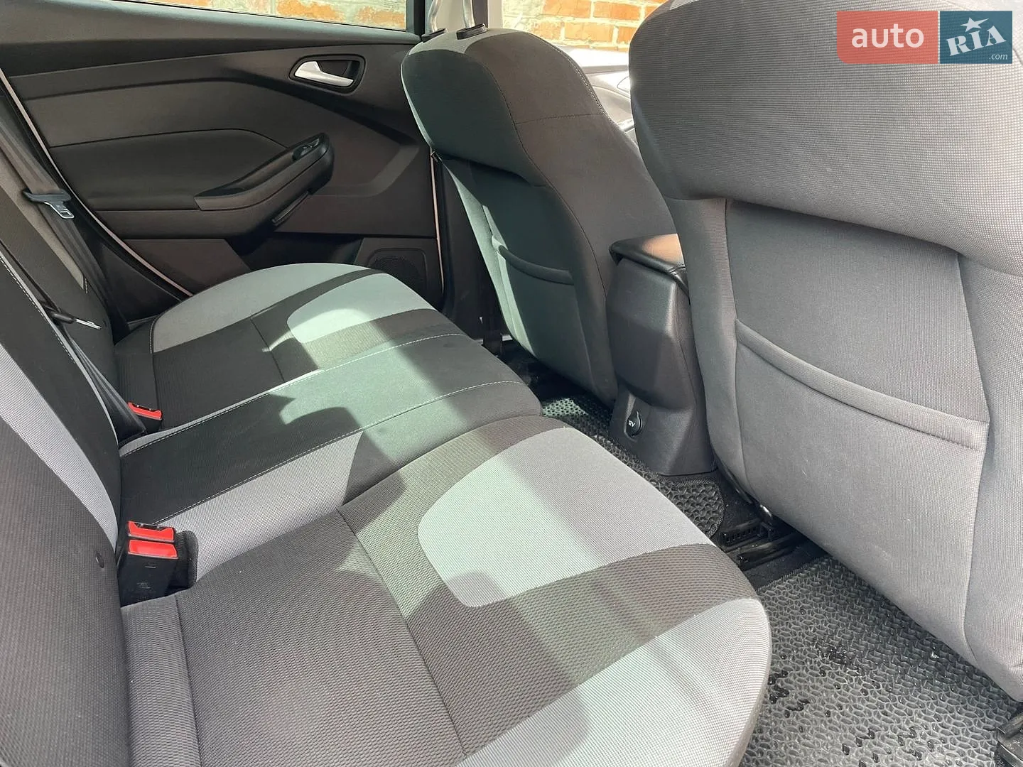 2013 Ford Focus - мініатюра 17
