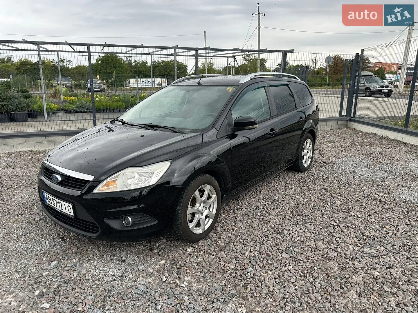 2010 Ford Focus - мініатюра 2