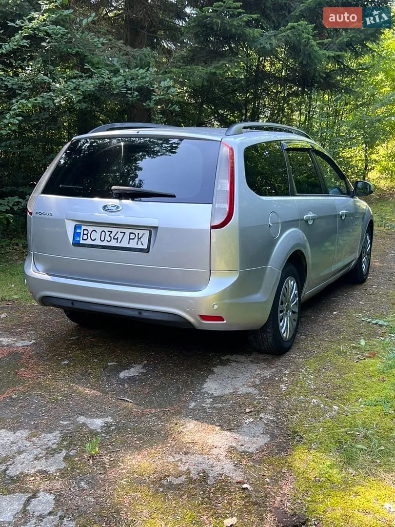 2010 Ford Focus - мініатюра 21
