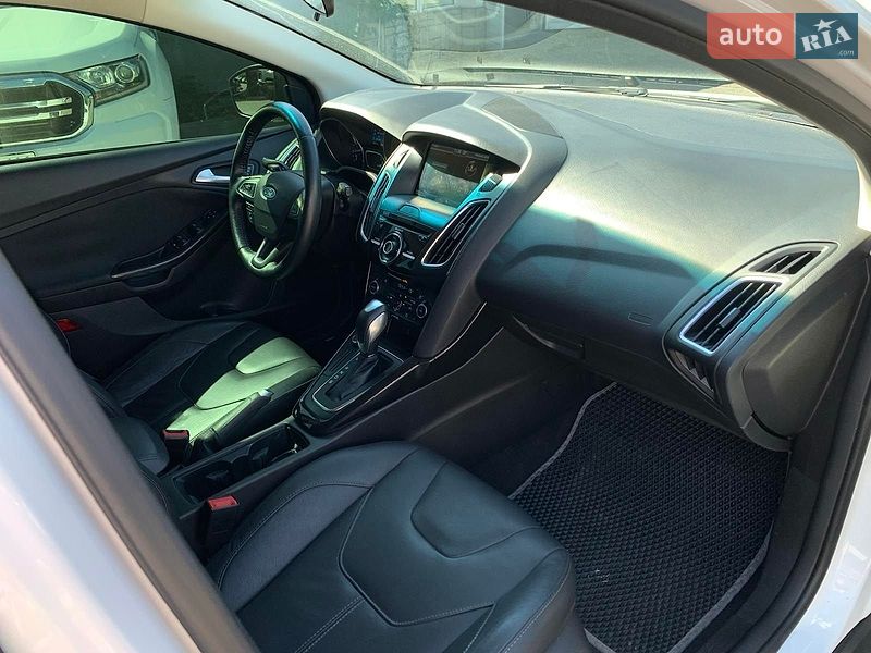 Хэтчбек Ford Focus 2015 в Виннице