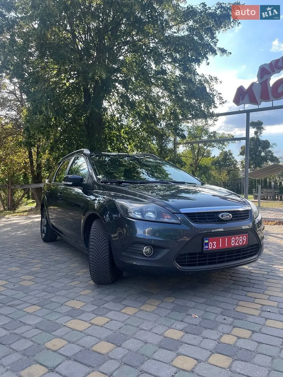 2010 Ford Focus - мініатюра 2