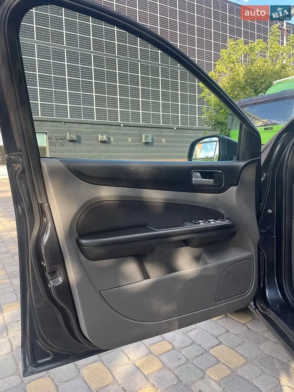 2010 Ford Focus - мініатюра 9